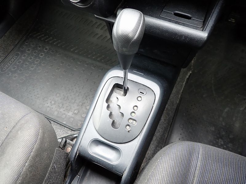 2015 Toyota Succeed DBE-NCP160V (UW-6a98d8c14aa3e)[35]