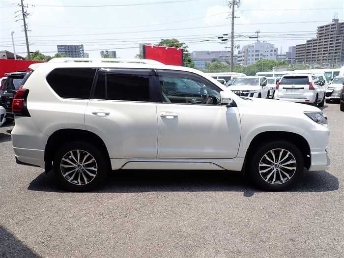 2021 Toyota Land Cruiser Prado 3BA-TRJ150W (UW-6a98d8c287d14)[5]