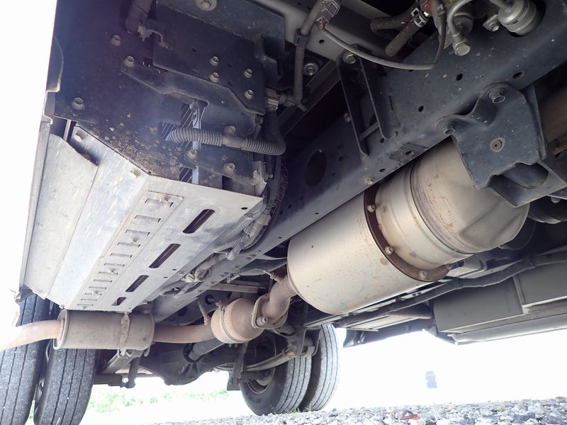 2012 Toyota Coaster SDG-XZB40 (UW-6a98d8c5d7588)[16]