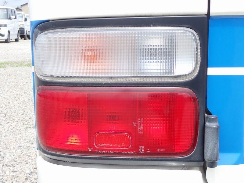 2012 Toyota Coaster SDG-XZB40 (UW-6a98d8c5d7588)[44]