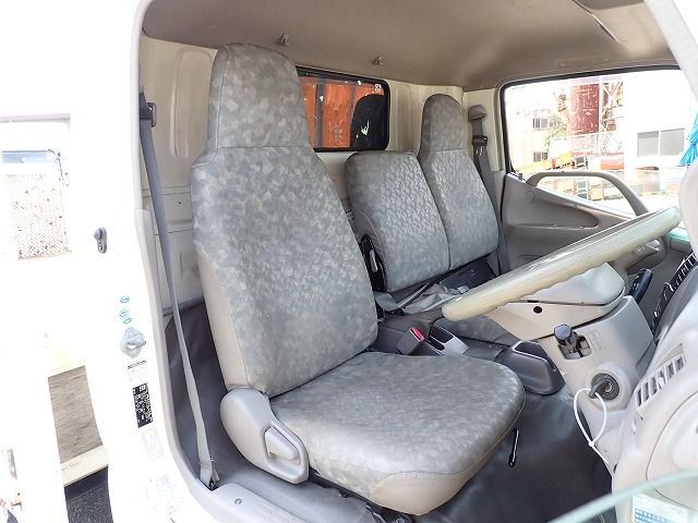 2009 Hino DUTRO BDG-XZU414M (UW-6a98d8c98b857)[15]