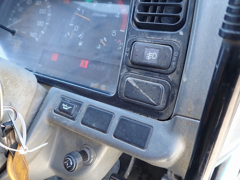 1994 Mitsubishi Canter U-FE517BD (UW-6a98d8cdb6346)[31]
