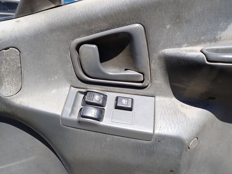 1997 Mitsubishi Canter KC-FE517BD (UW-6a98d8cee99f9)[29]