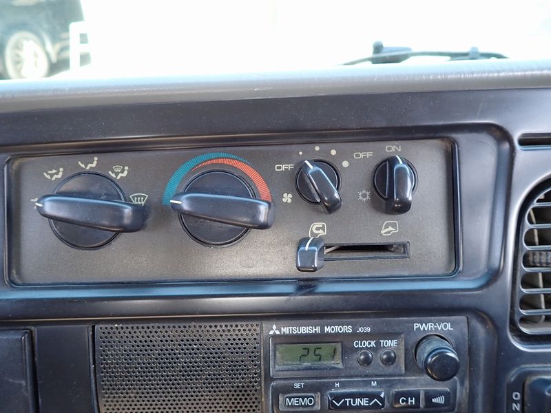 1995 Mitsubishi Canter U-FE517BD (UW-6a98d8cf15d45)[37]