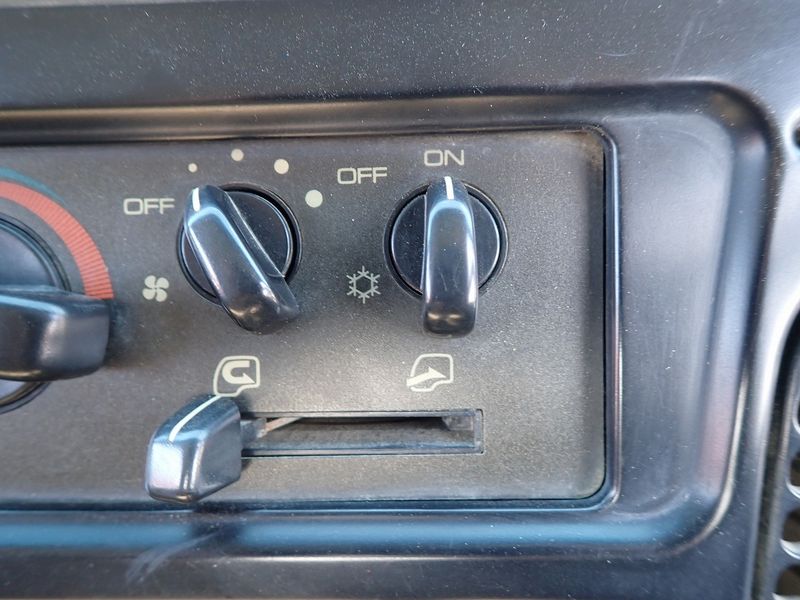 1995 Mitsubishi Canter U-FE517BD (UW-6a98d8cf15d45)[38]