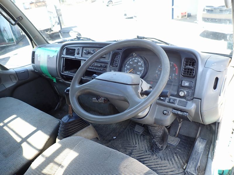 1997 Mitsubishi Canter KC-FE507B (UW-6a98d8d3294a7)[19]