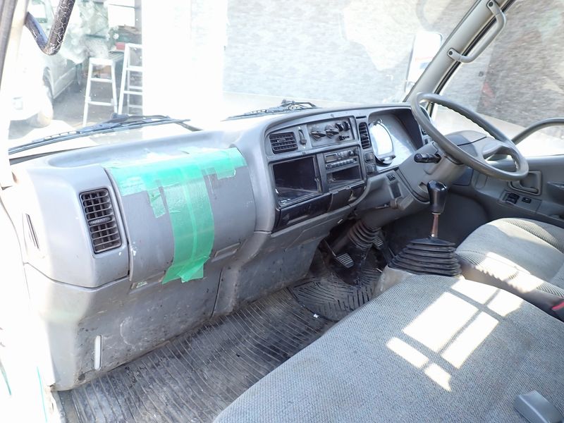 1997 Mitsubishi Canter KC-FE507B (UW-6a98d8d3294a7)[35]