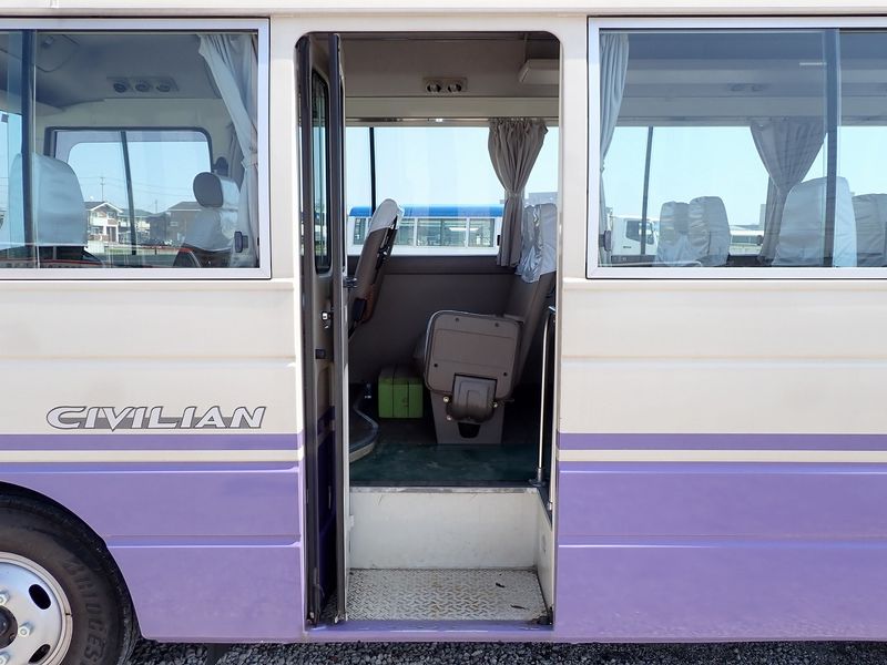 1997 Nissan Civilian Bus KC-RGW40 (UW-6a98d8d494731)[39]