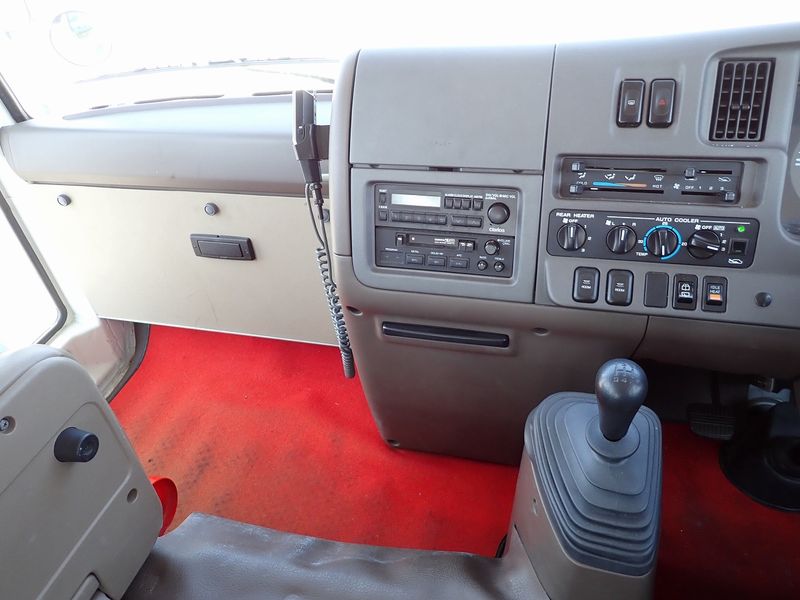 1997 Nissan Civilian Bus KC-RGW40 (UW-6a98d8d494731)[33]