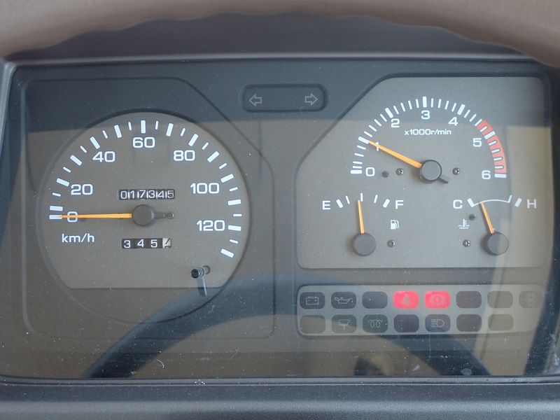 1997 Nissan Civilian Bus KC-RGW40 (UW-6a98d8d494731)[32]
