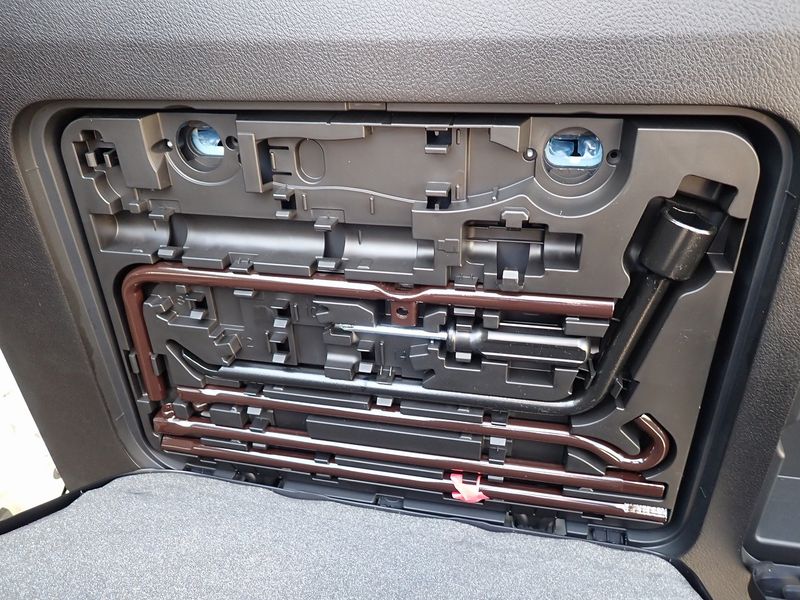2022 Toyota Land Cruiser Prado 3BA-TRJ150W (UW-6a98d8d896f8e)[26]