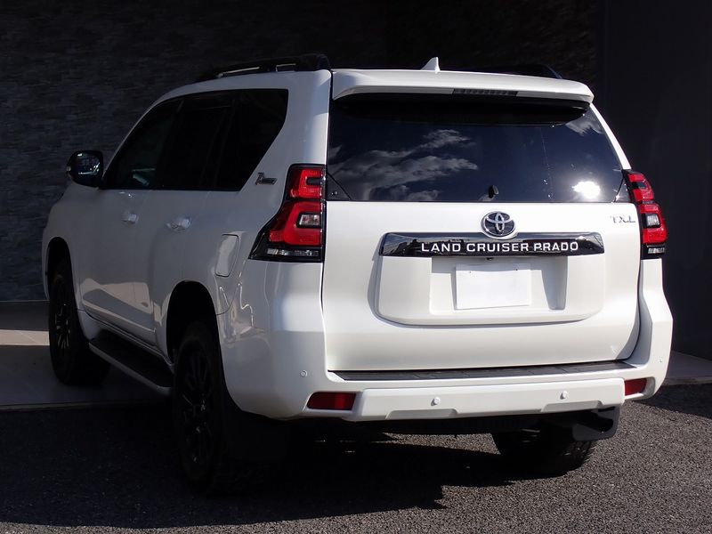 2022 Toyota Land Cruiser Prado 3BA-TRJ150W (UW-6a98d8d896f8e)[2]