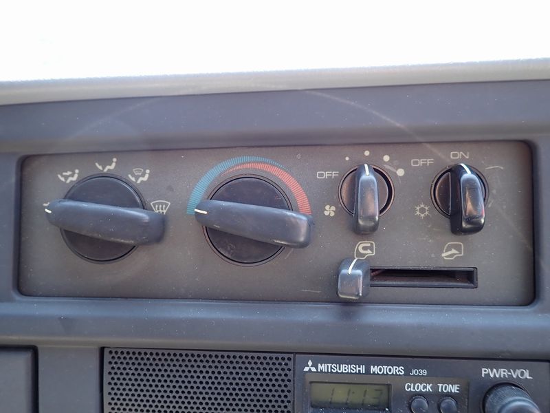 1995 Mitsubishi Canter KC-FE507B (UW-6a98d8dba0eda)[40]