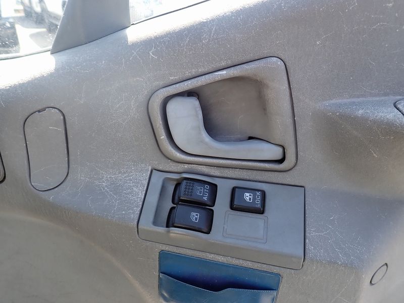 1995 Mitsubishi Canter KC-FE507B (UW-6a98d8dba0eda)[34]