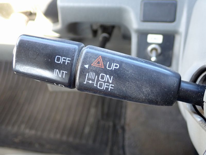 1996 Mitsubishi Canter KC-FE507BT (UW-6a98d8deaa542)[24]