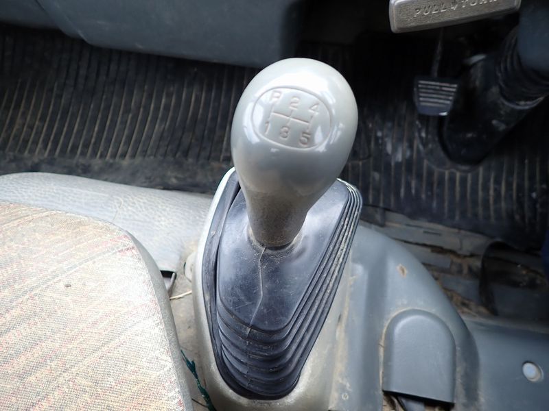 1997 Mitsubishi Canter KC-FG507B (UW-6a98d8e2d730e)[29]