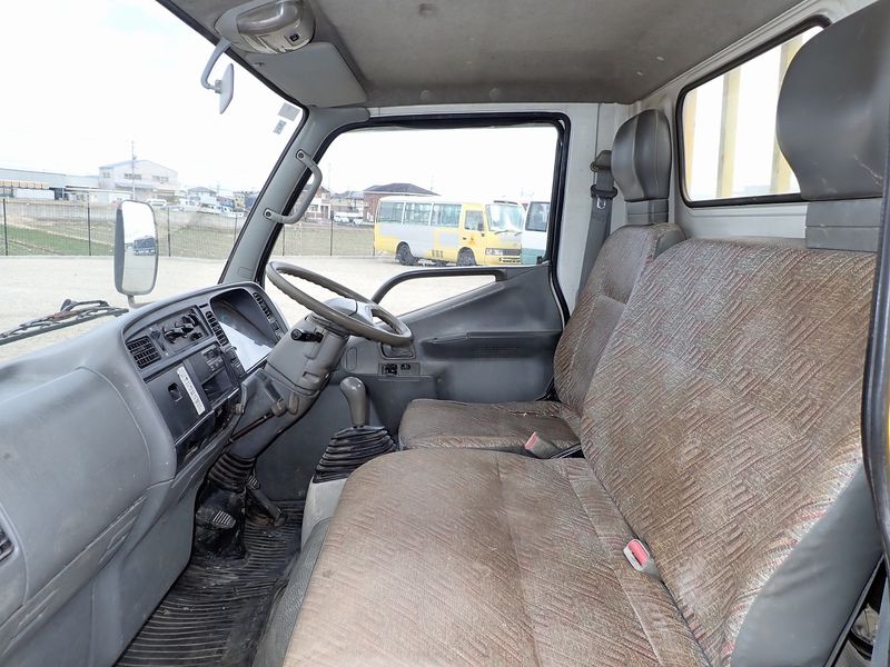 1997 Mitsubishi Canter KC-FG507B (UW-6a98d8e2d730e)[19]
