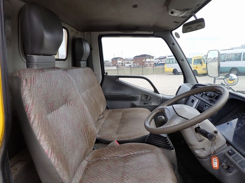 1997 Mitsubishi Canter KC-FG507B (UW-6a98d8e2d730e)[18]