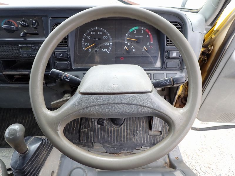 1997 Mitsubishi Canter KC-FG507B (UW-6a98d8e2d730e)[22]