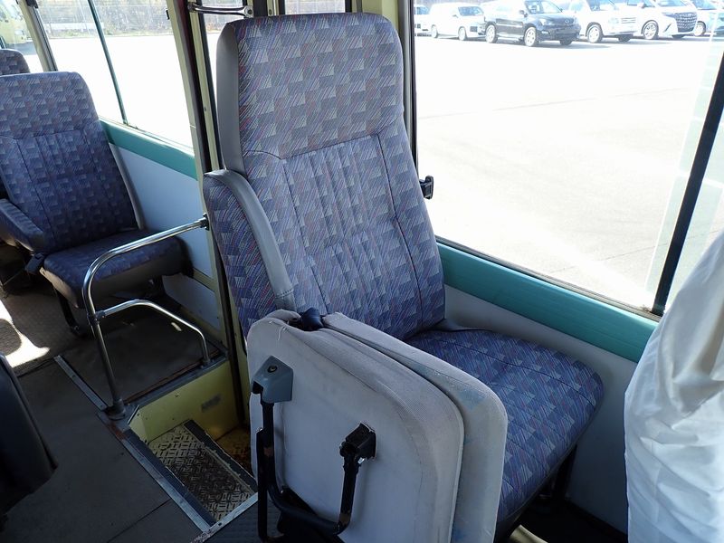 2005 Nissan Civilian Bus UD-DVW41 (UW-6a98d8e55909e)[21]