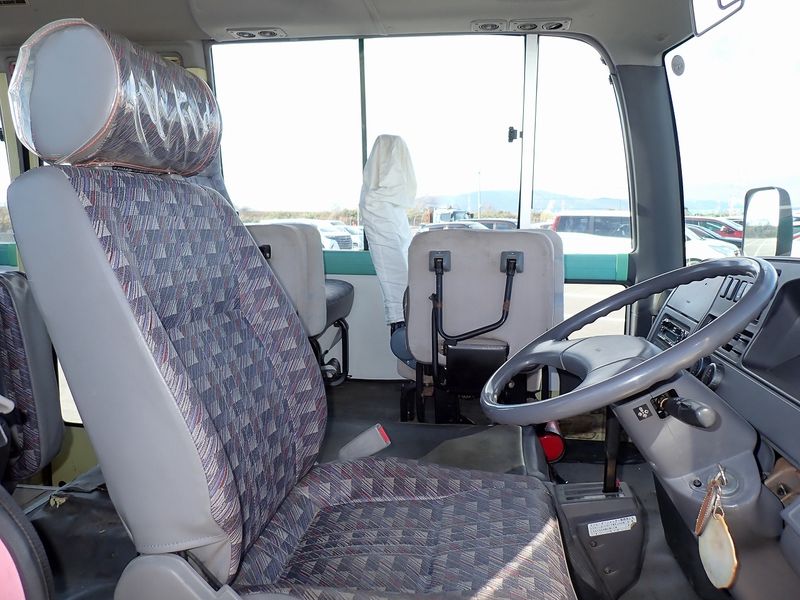 2005 Nissan Civilian Bus UD-DVW41 (UW-6a98d8e55909e)[18]