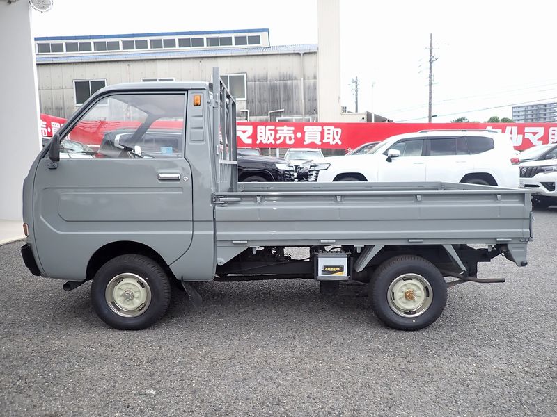 1984 Mitsubishi Mitsubishi Others M-L015P (UW-6a98d8e6e6b2b)[1]