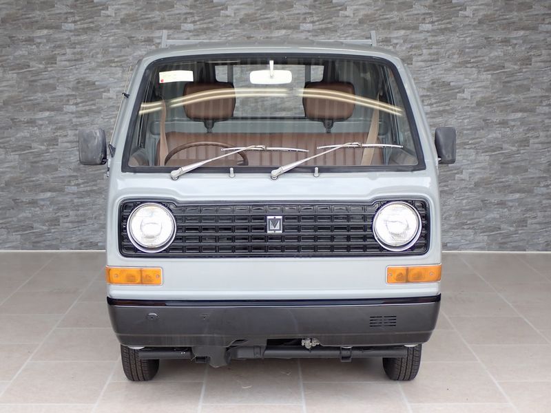 1984 Mitsubishi Mitsubishi Others M-L015P (UW-6a98d8e6e6b2b)[7]