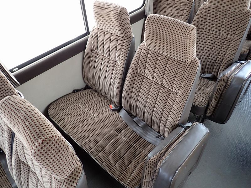 1990 Toyota Coaster U-HDB31 (UW-6a98d8ea03b71)[19]