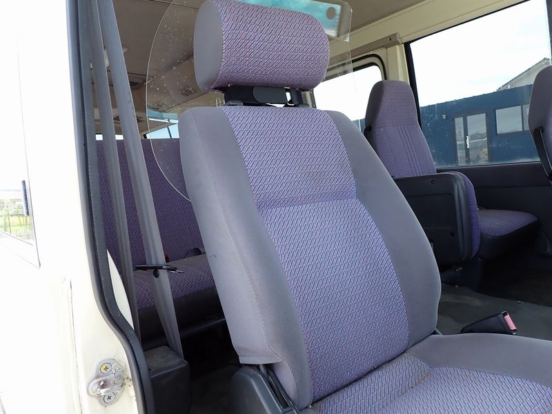 1997 Nissan Civilian Bus KC-RW40 (UW-6a98d8ebb3d02)[9]