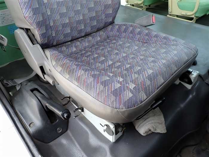 2004 Isuzu Journey Bus KK-SBVW41 (UW-6a98d8ec33655)[12]