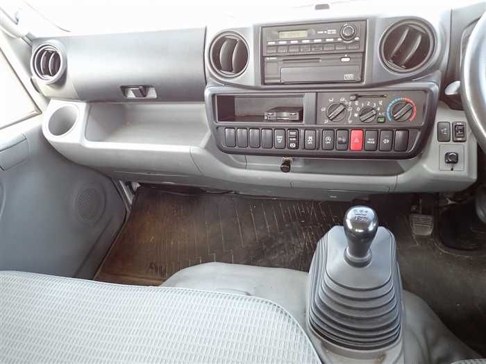 2015 Hino DUTRO TKG-XZU655M (UW-6a98d8eddd0d7)[20]
