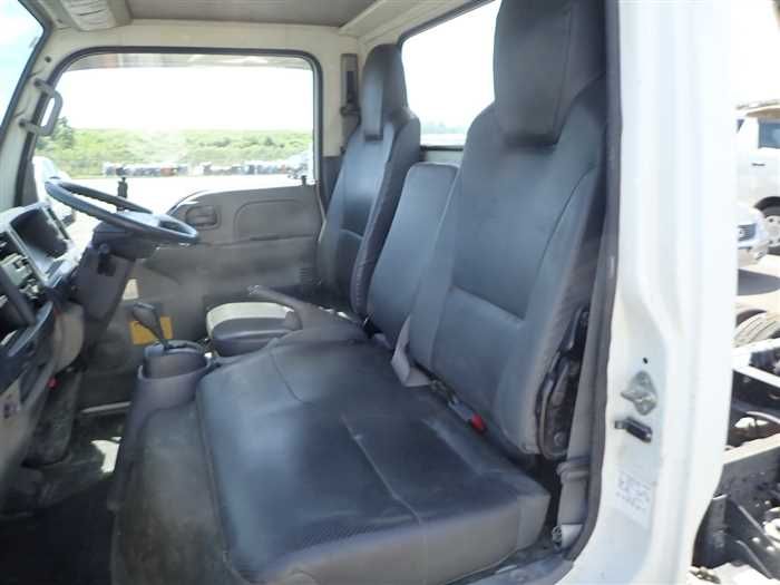 2013 Isuzu Elf Truck TKG-NKR85AN (UW-6a98d8ee5fe9d)[17]