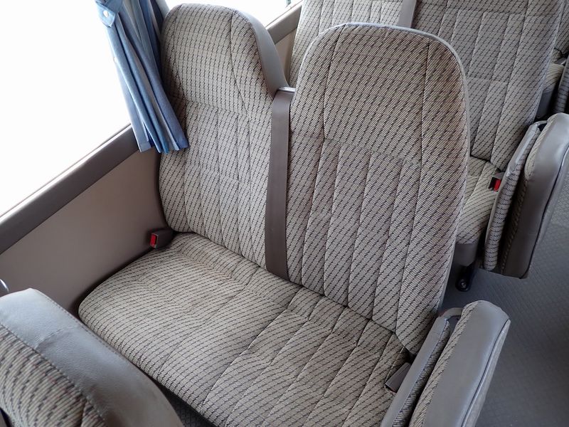 1996 Toyota Coaster KC-HZB40 (UW-6a98d8f26a8d4)[24]