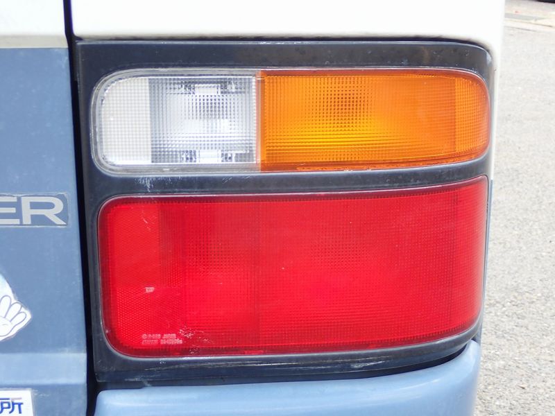 1996 Toyota Coaster KC-HZB40 (UW-6a98d8f26a8d4)[57]