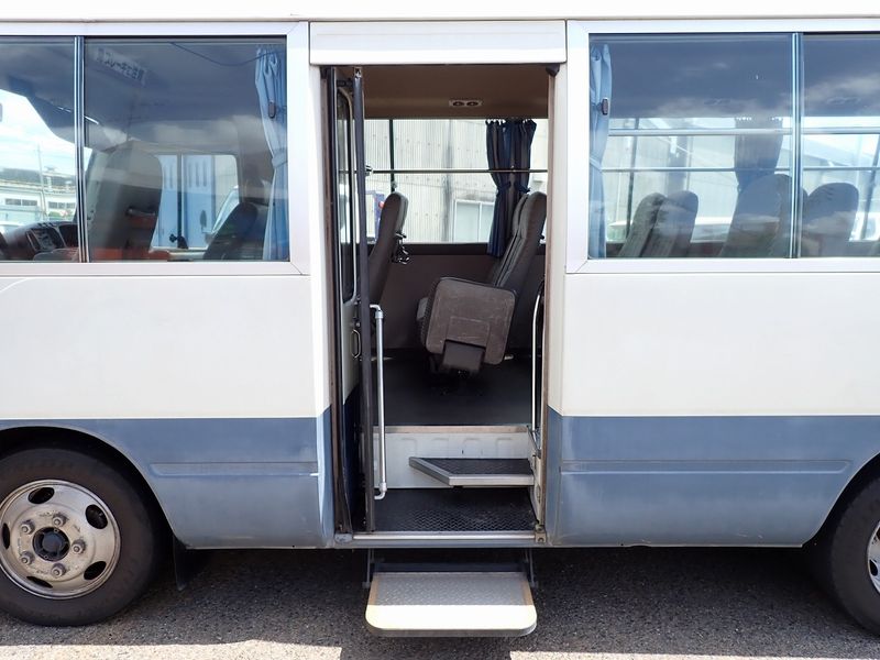 1996 Toyota Coaster KC-HZB40 (UW-6a98d8f26a8d4)[17]