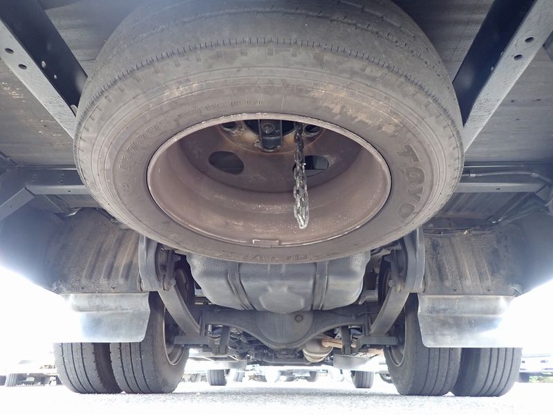 1996 Toyota Coaster KC-HZB40 (UW-6a98d8f26a8d4)[51]