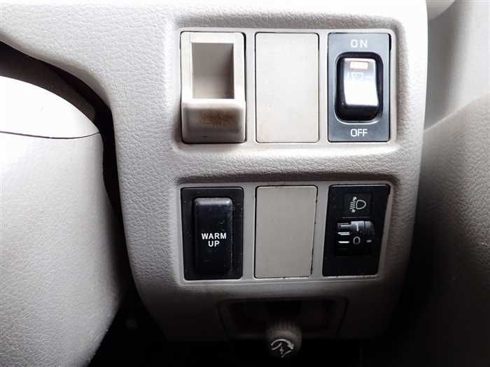 2010 Hino DUTRO BKG-XZU304M (UW-6a98d8f3370fd)[20]