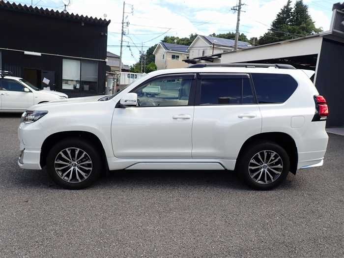 2021 Toyota Land Cruiser Prado 3BA-TRJ150W (UW-6a98d8f4c6479)[1]