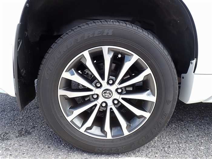 2021 Toyota Land Cruiser Prado 3BA-TRJ150W (UW-6a98d8f4c6479)[8]
