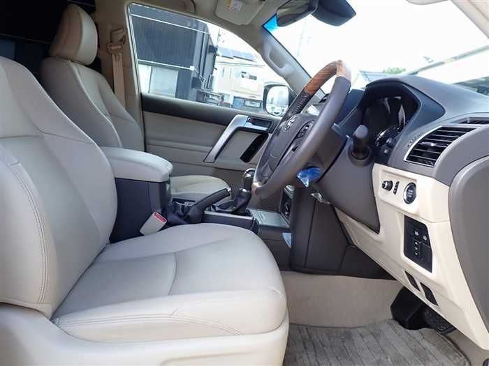 2021 Toyota Land Cruiser Prado 3BA-TRJ150W (UW-6a98d8f4c6479)[11]