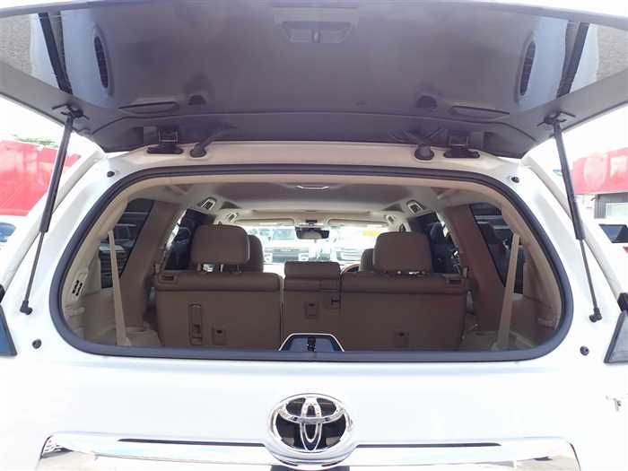 2021 Toyota Land Cruiser Prado 3BA-TRJ150W (UW-6a98d8f4c6479)[25]