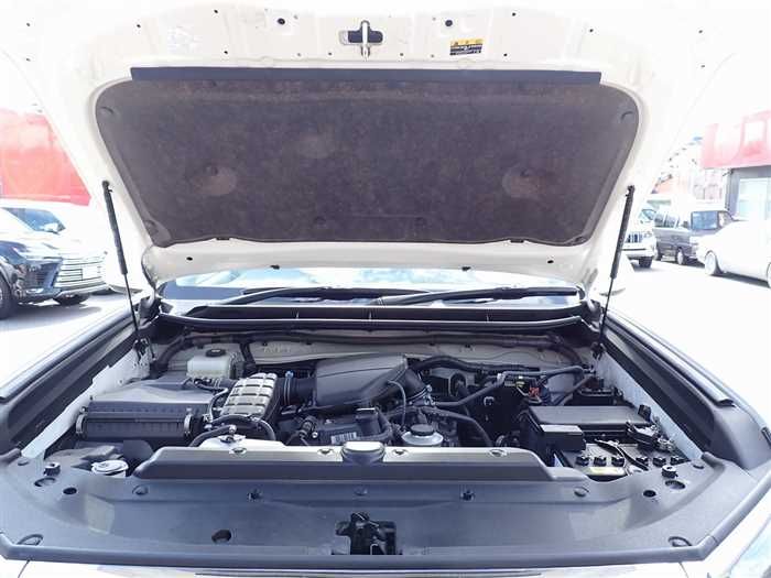 2021 Toyota Land Cruiser Prado 3BA-TRJ150W (UW-6a98d8f4c6479)[29]