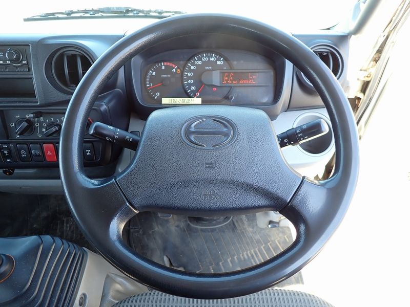 2013 Hino DUTRO TKG-XZU675M (UW-6a98d8f57084a)[24]