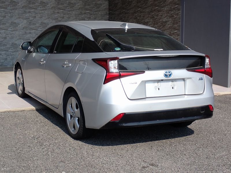 2019 Toyota Prius DAA-ZVW51 (UW-6a98d8f6dcd7b)[5]