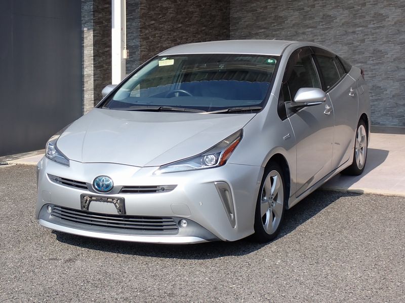 2019 Toyota Prius DAA-ZVW51 (UW-6a98d8f6dcd7b)[0]