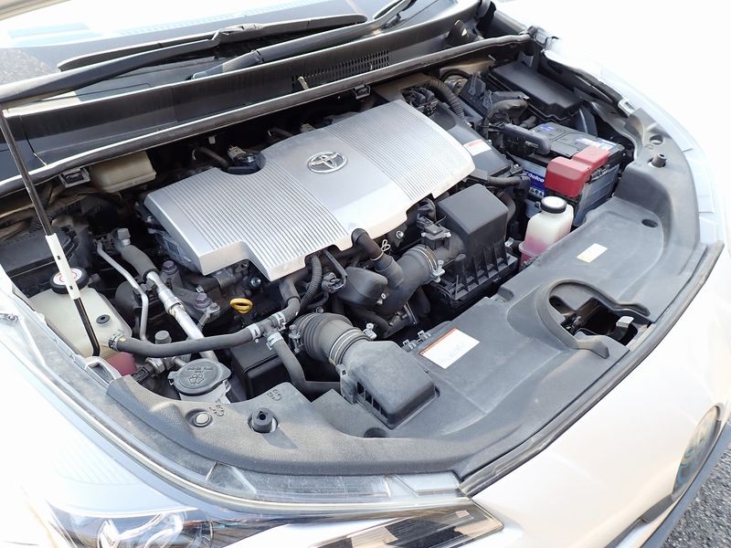 2019 Toyota Prius DAA-ZVW51 (UW-6a98d8f6dcd7b)[31]