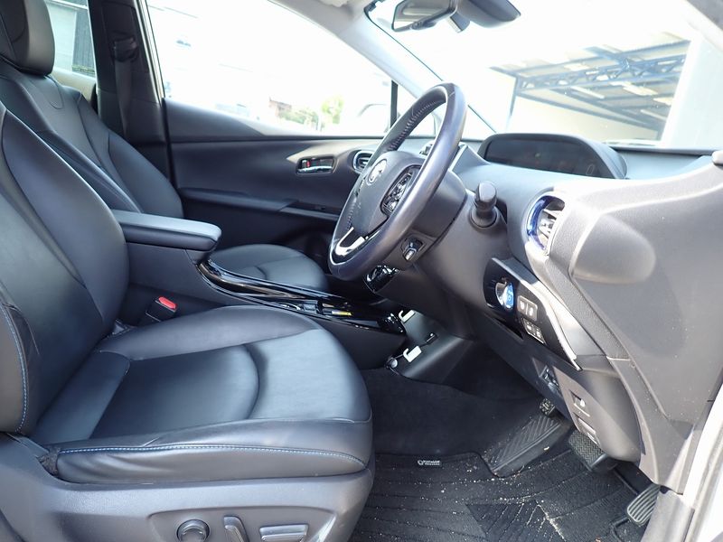 2019 Toyota Prius DAA-ZVW51 (UW-6a98d8f6dcd7b)[9]