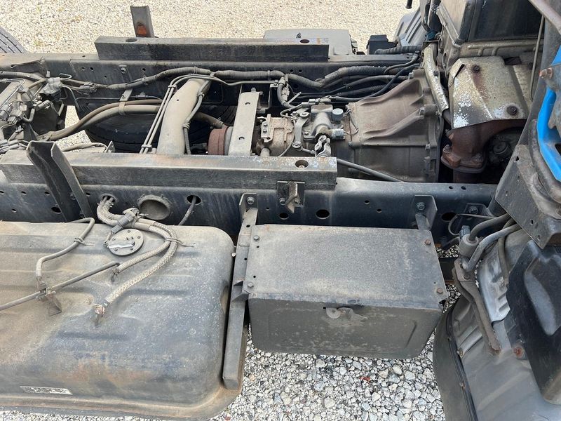 1998 Mitsubishi Canter KC-FE517BD (UW-6a98d8f723a2d)[32]