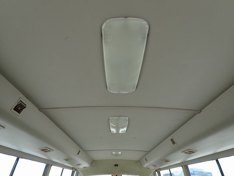 2004 Mitsubishi Rosa KK-BE63CE (UW-6a98d8f94da4b)[33]