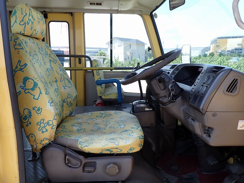 2004 Mitsubishi Rosa KK-BE63CE (UW-6a98d8f94da4b)[8]